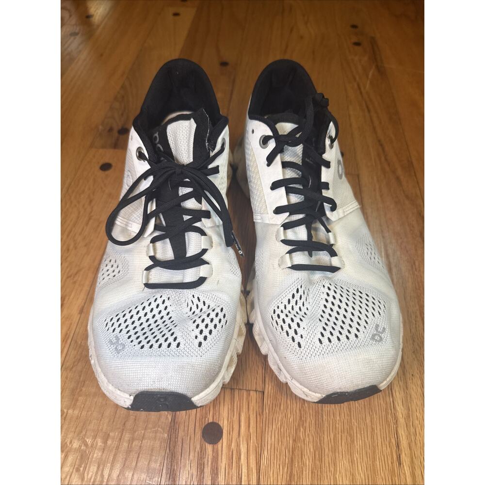 On Running Cloud X Women's Size 9 White Black Run… - image 2